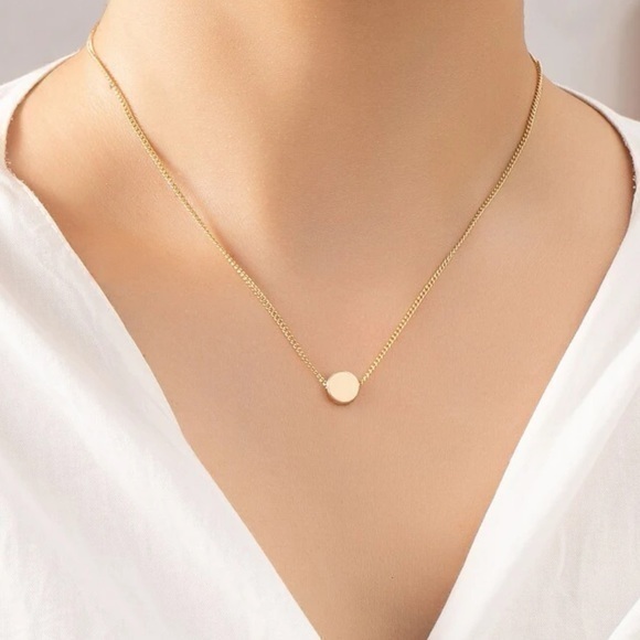 Jewelry - Round Charm Necklace Golden Chain